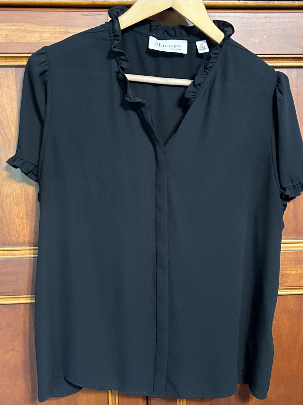 Philosophy Black Short-Sleeve Ruffle Collar Blouse
Size Large. NWOT